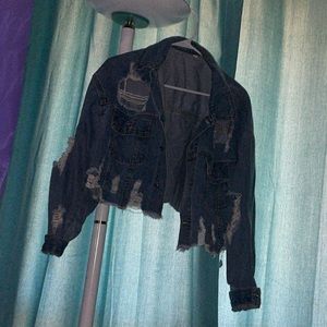 •cropped ripped jean jacket•